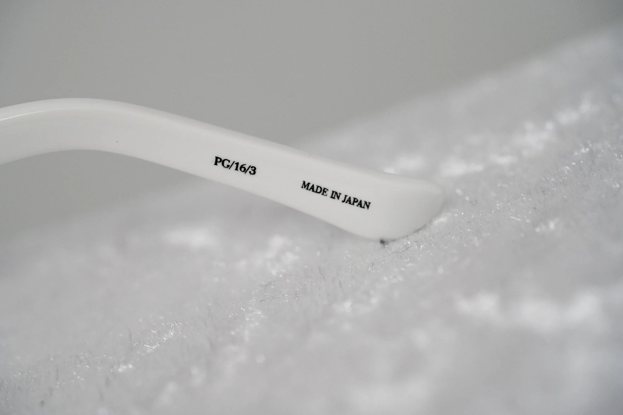 Prabal Gurung Sunglasses White and Grey - Image 11