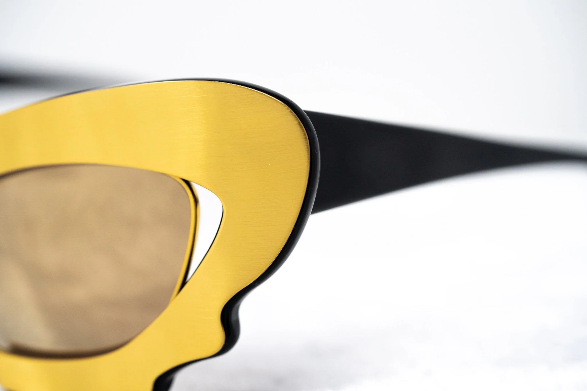 Prabal Gurung Ladies Sunglasses Cat Eye Gold - Image 9