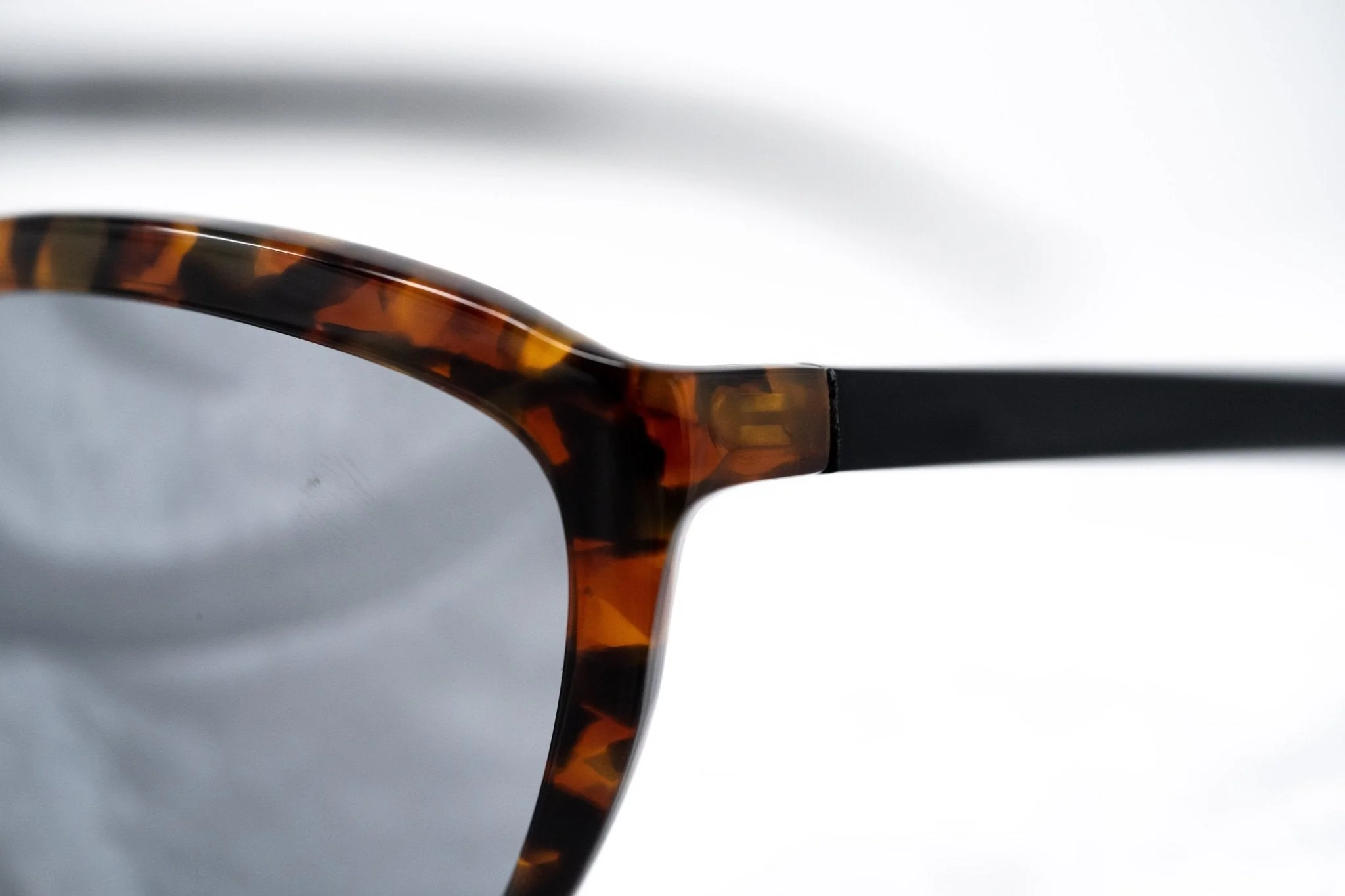 Prabal Gurung Sunglasses Oversized TortoiseShell and Grey - Image 9