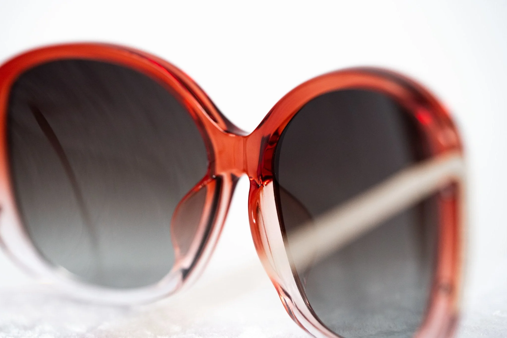 Prabal Gurung Sunglasses Oversized Red and Grey - Image 7