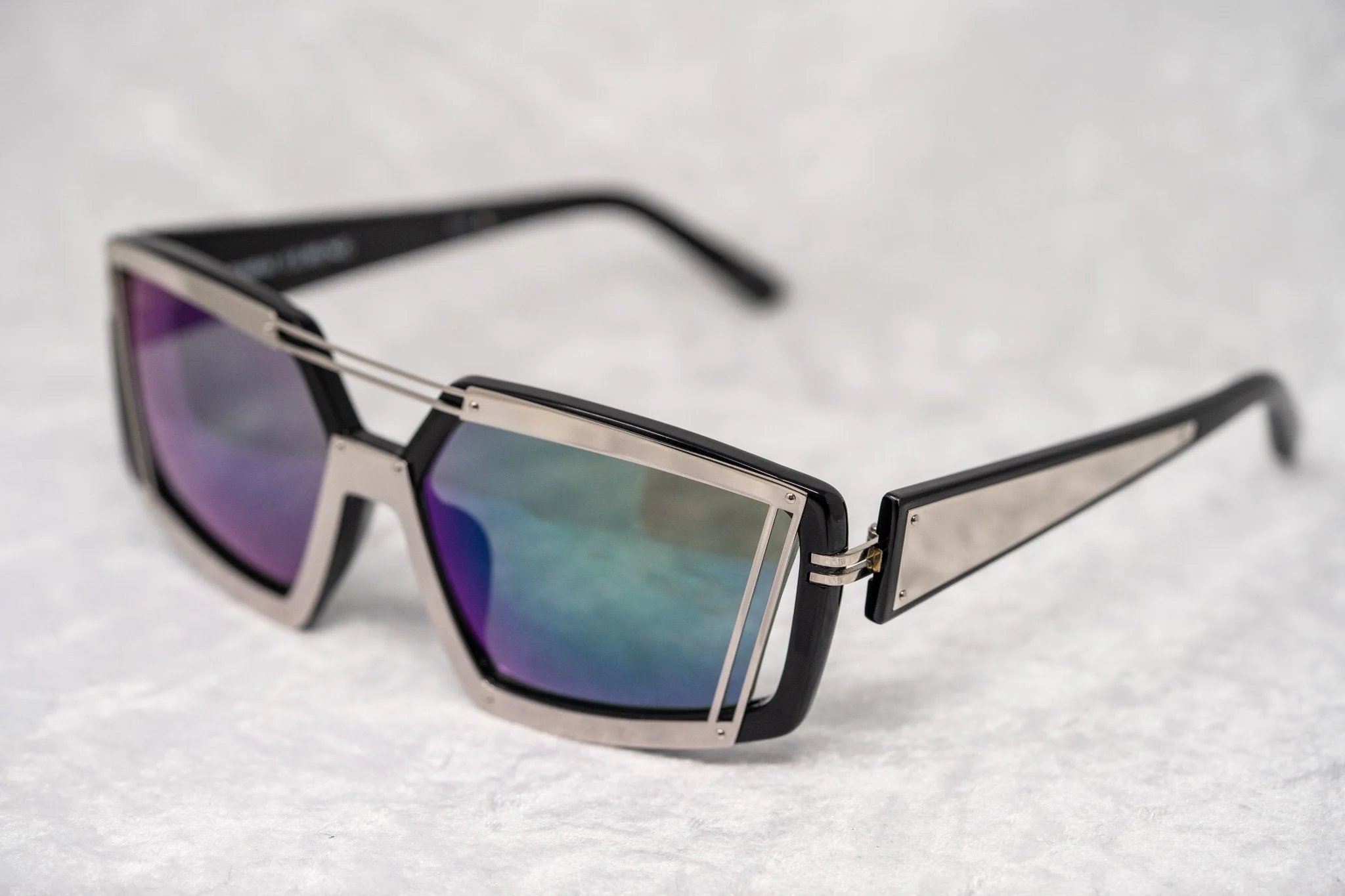 Prabal Gurung Sunglasses Rectangular Black and Purple - Image 5