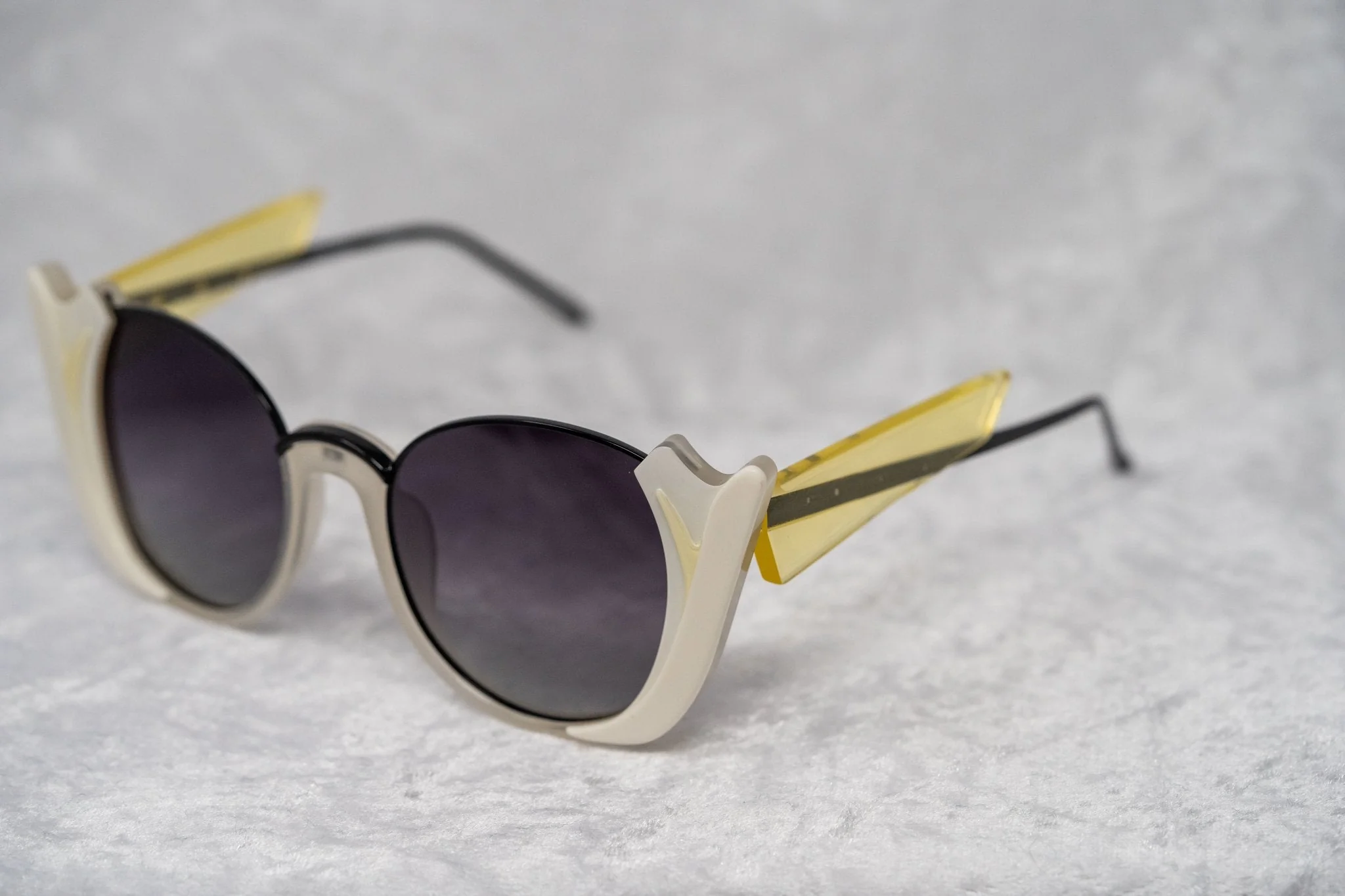 Prabal Gurung Sunglasses Round Ivory and Grey - Image 5