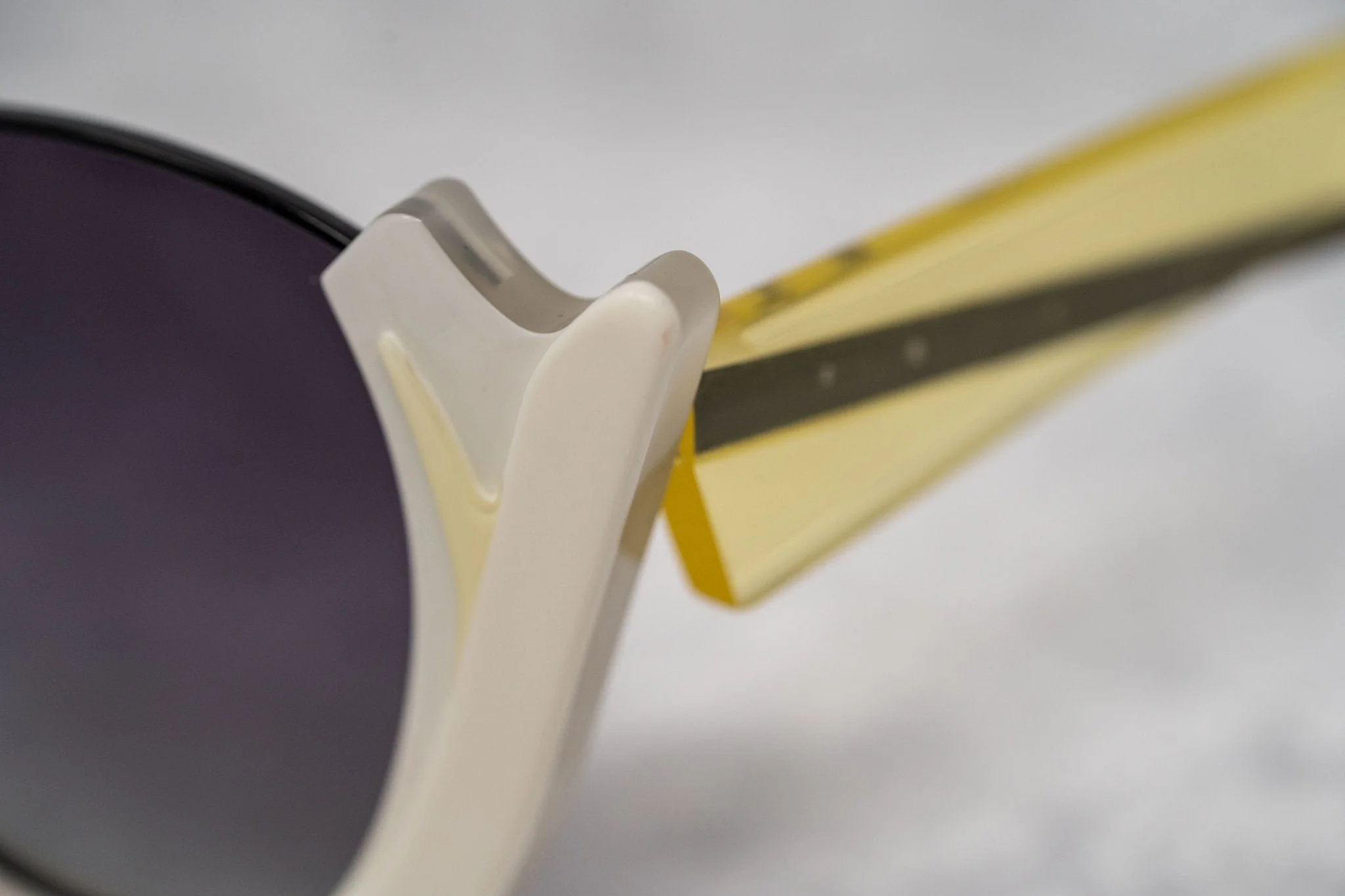 Prabal Gurung Sunglasses Round Ivory and Grey - Image 7