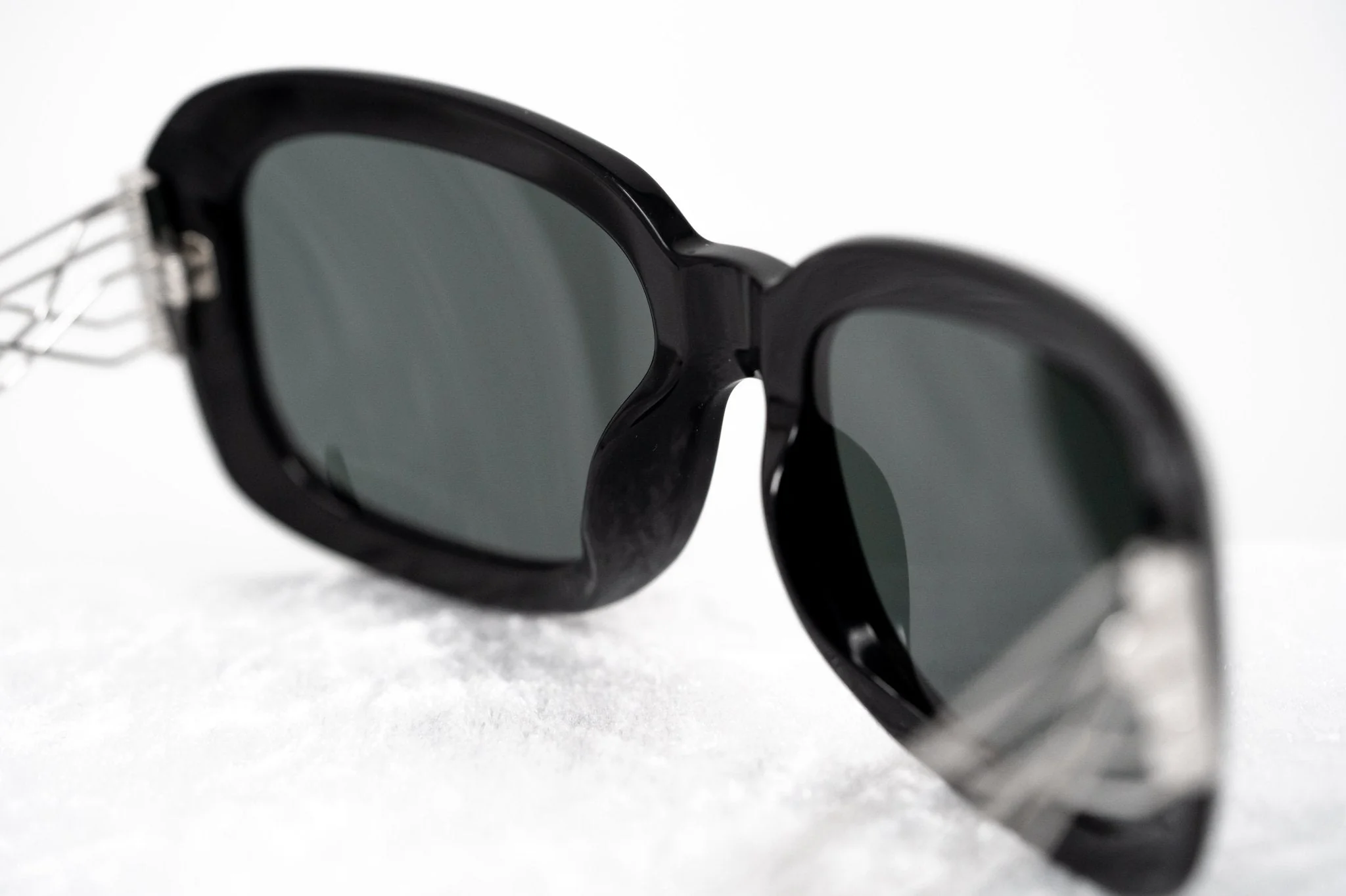 Prabal Gurung Sunglasses Rectangle Black and Grey - Image 7