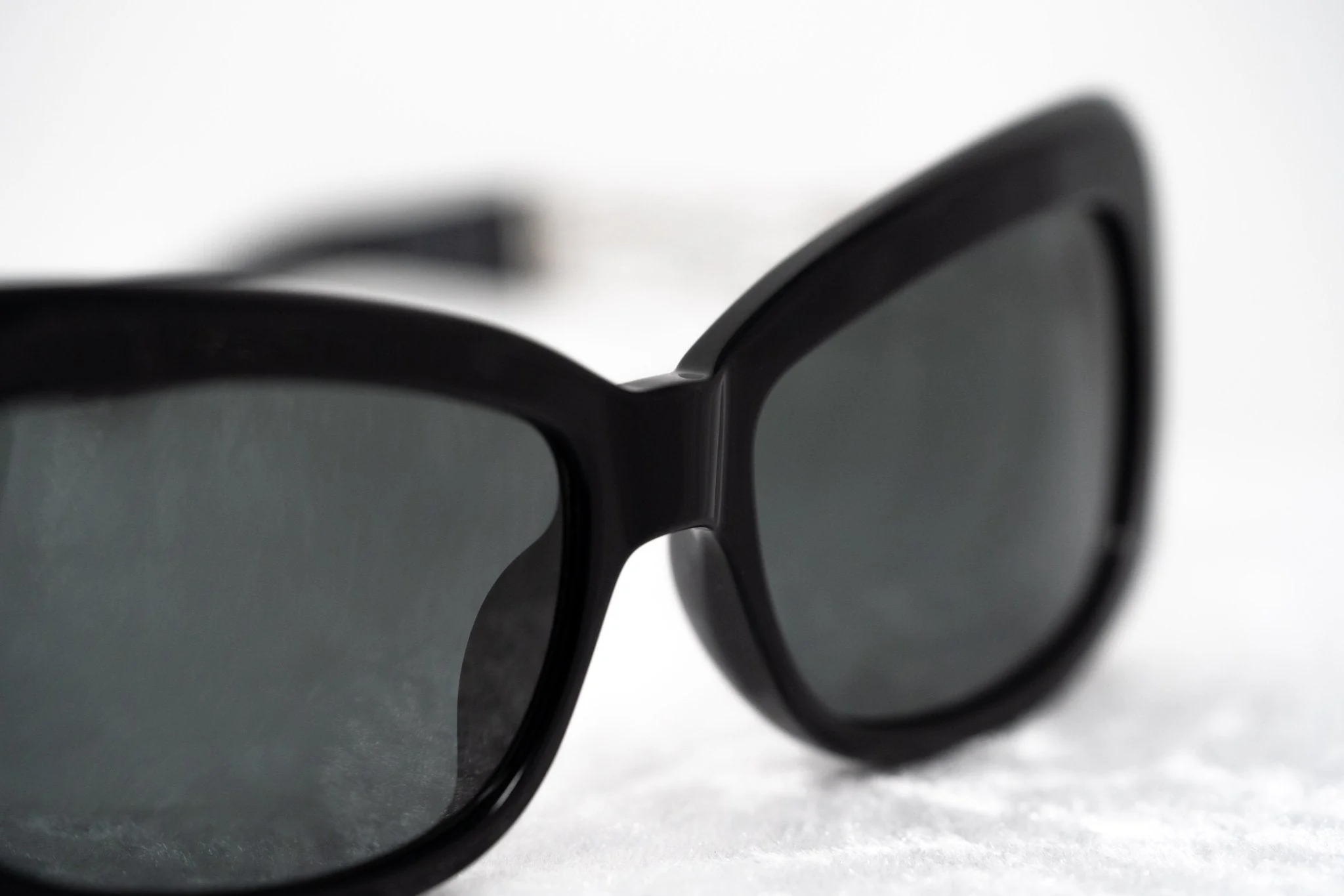 Prabal Gurung Sunglasses Rectangle Black and Grey - Image 8