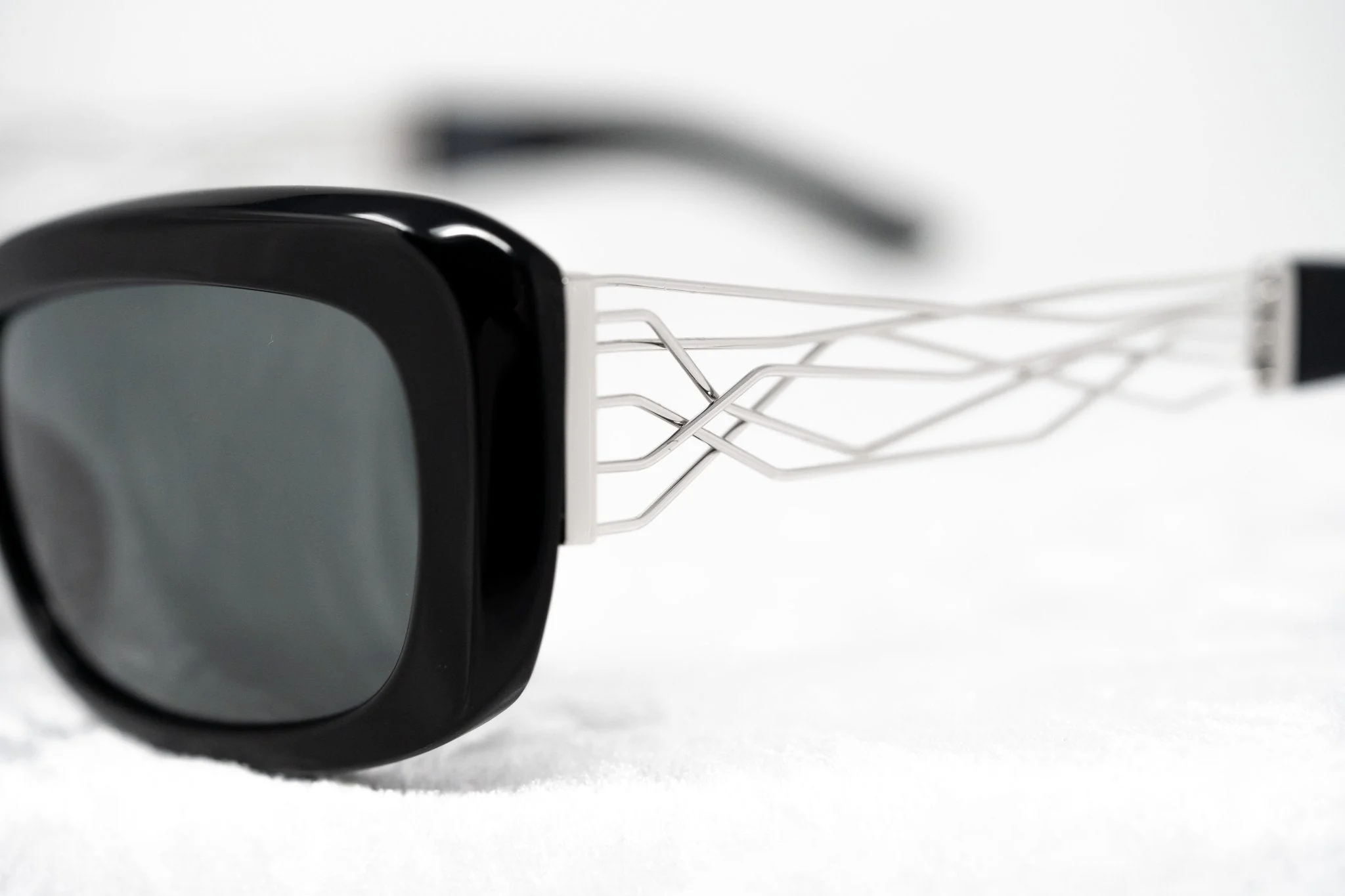 Prabal Gurung Sunglasses Rectangle Black and Grey - Image 9