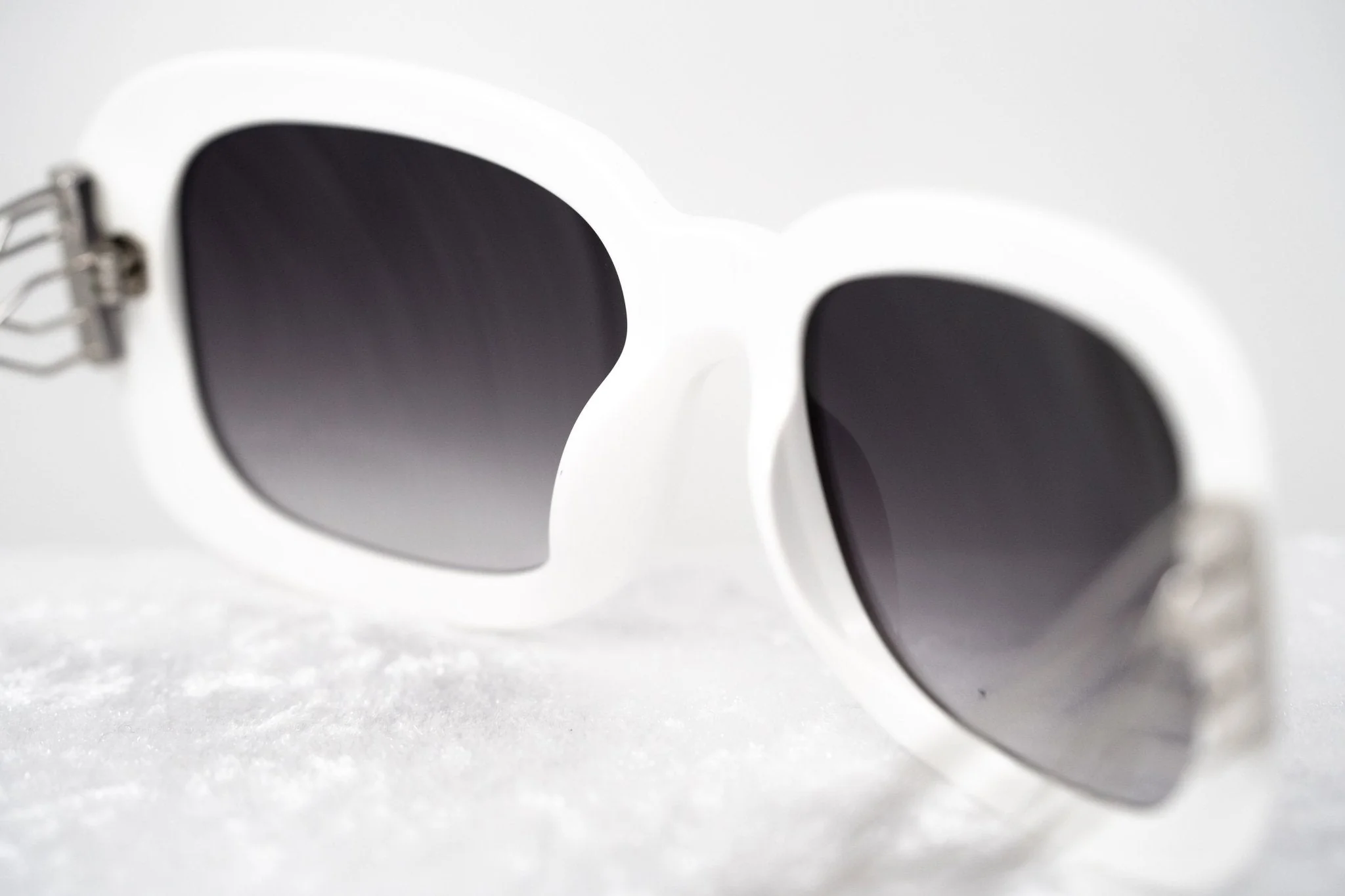 Prabal Gurung Sunglasses Rectangle White and Grey - Image 7