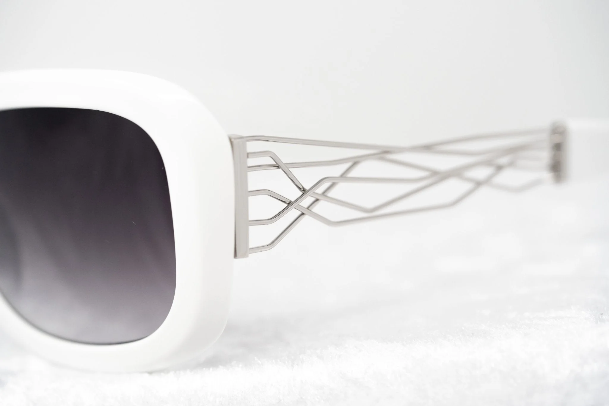 Prabal Gurung Sunglasses Rectangle White and Grey - Image 9