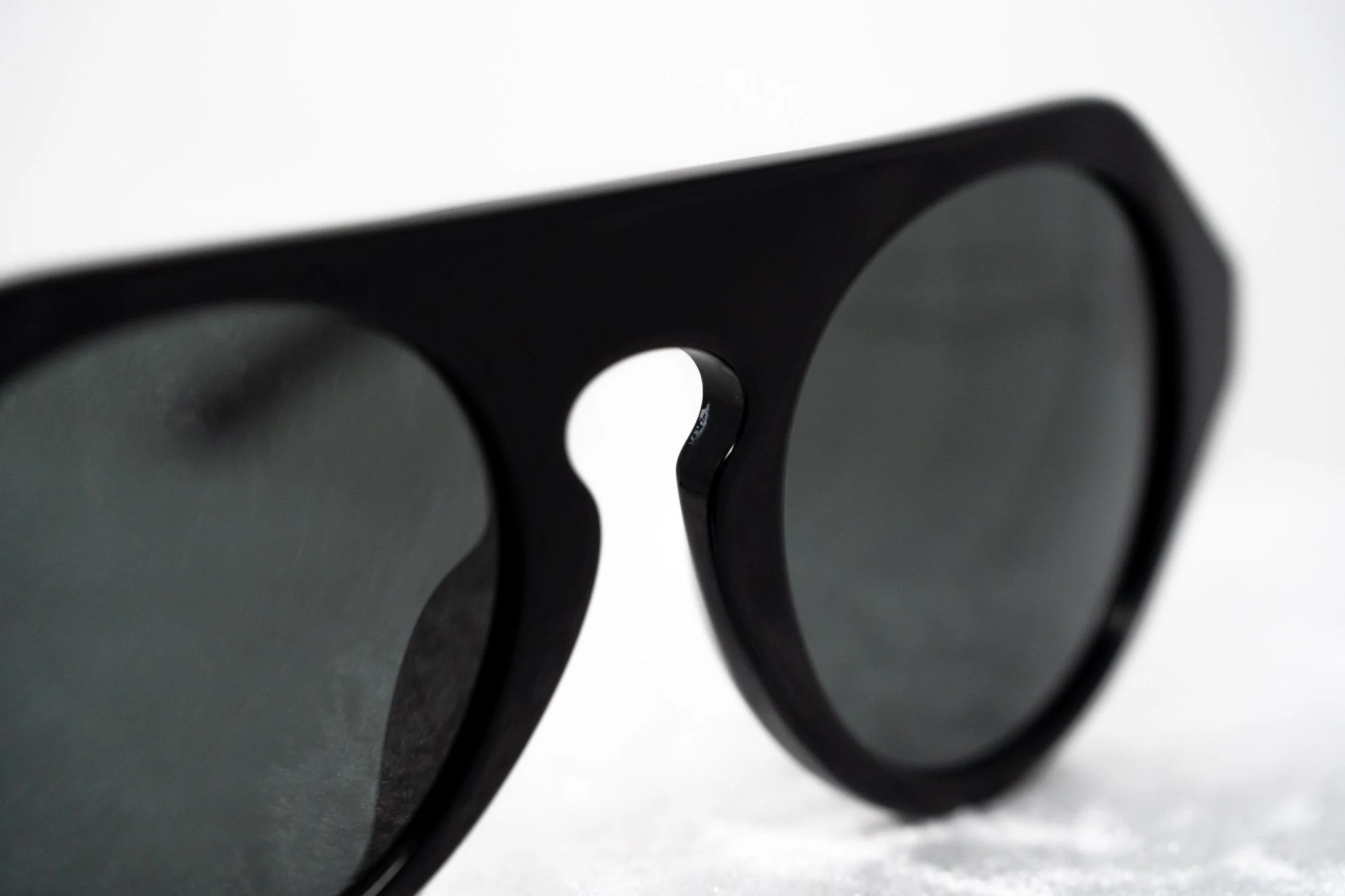 Prabal Gurung Sunglasses Round Black and Grey - Image 8