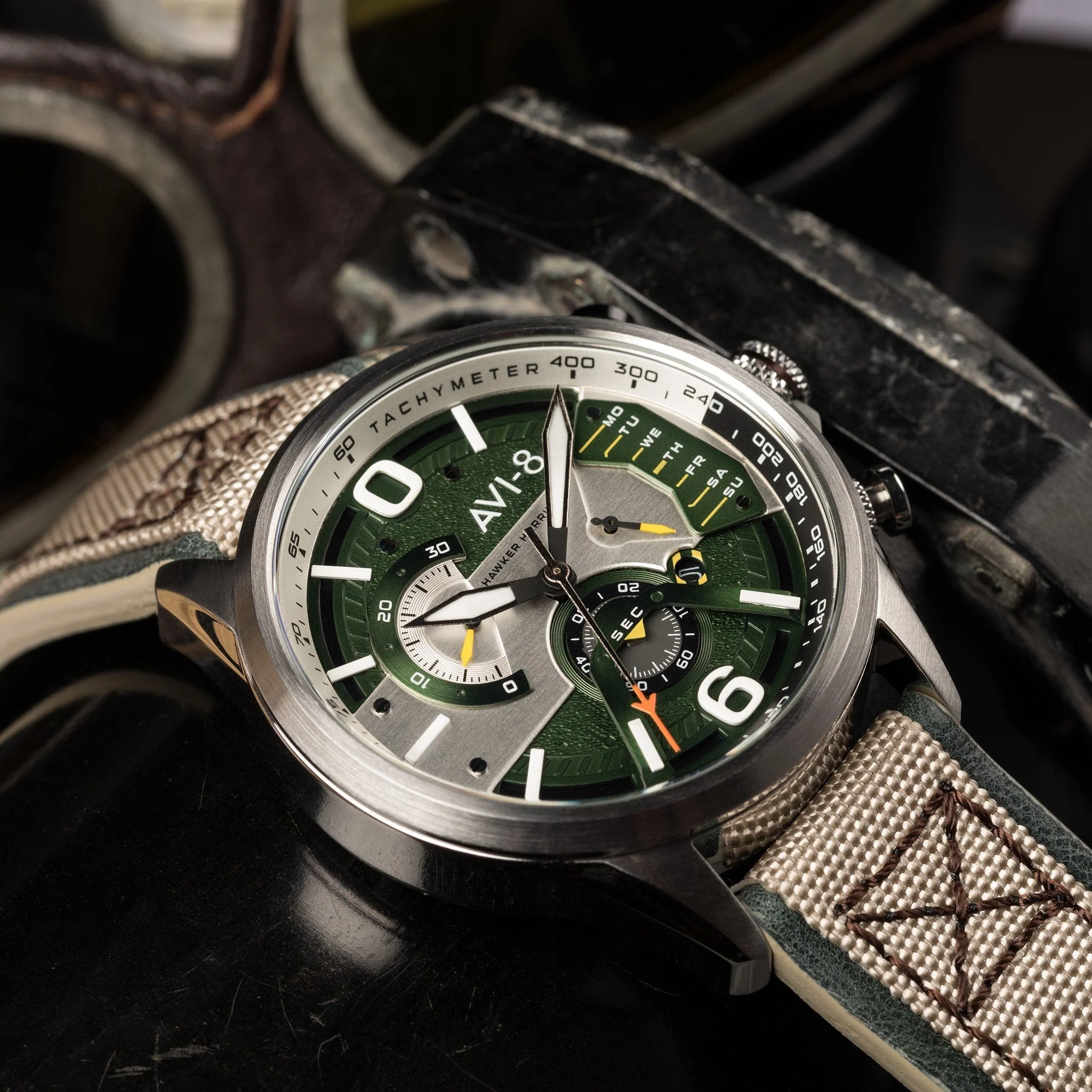AVI-8 Sand Military Green Hawker Harrier Chronograph Watch - Image 2