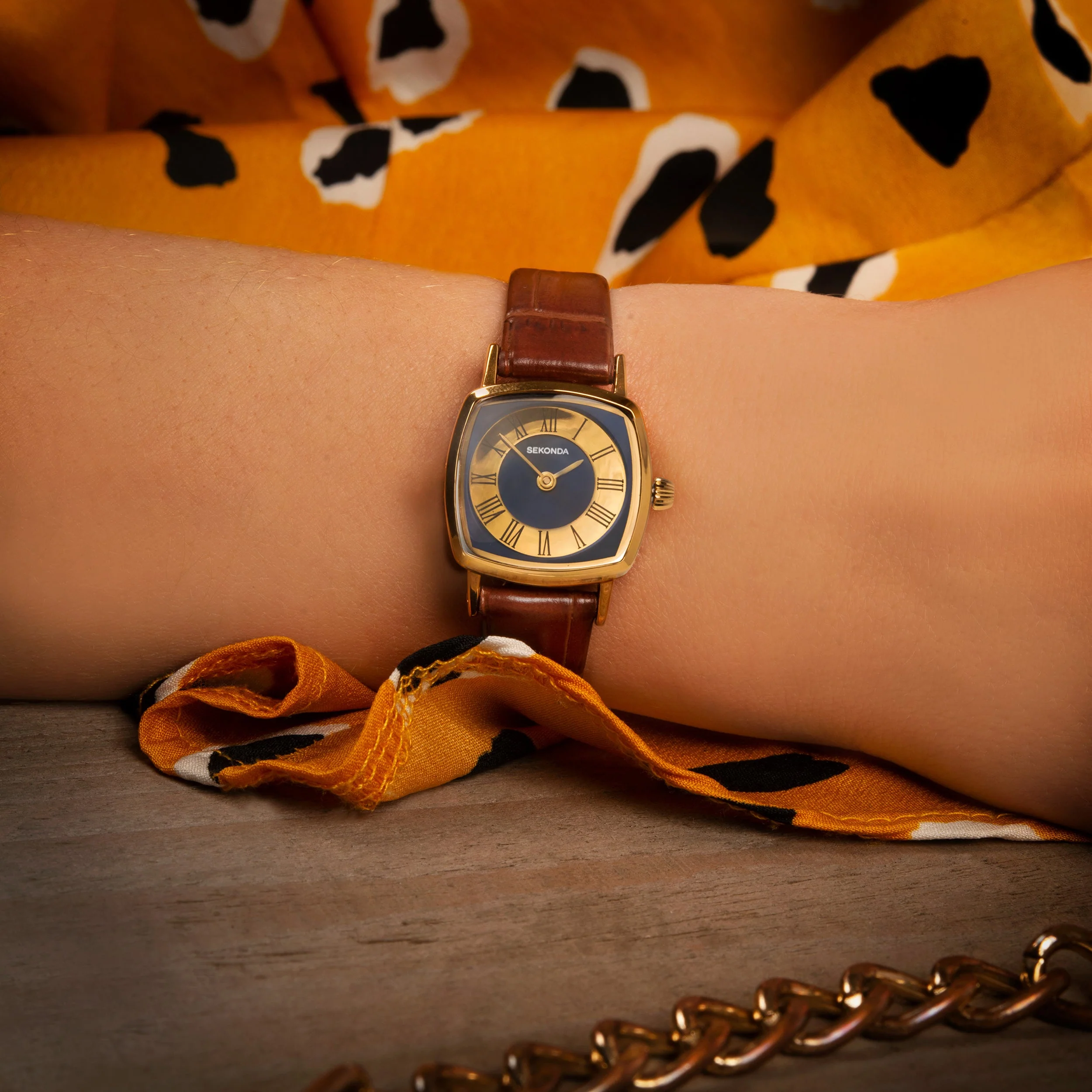 Sekonda Ladies Gold Watch - Image 2