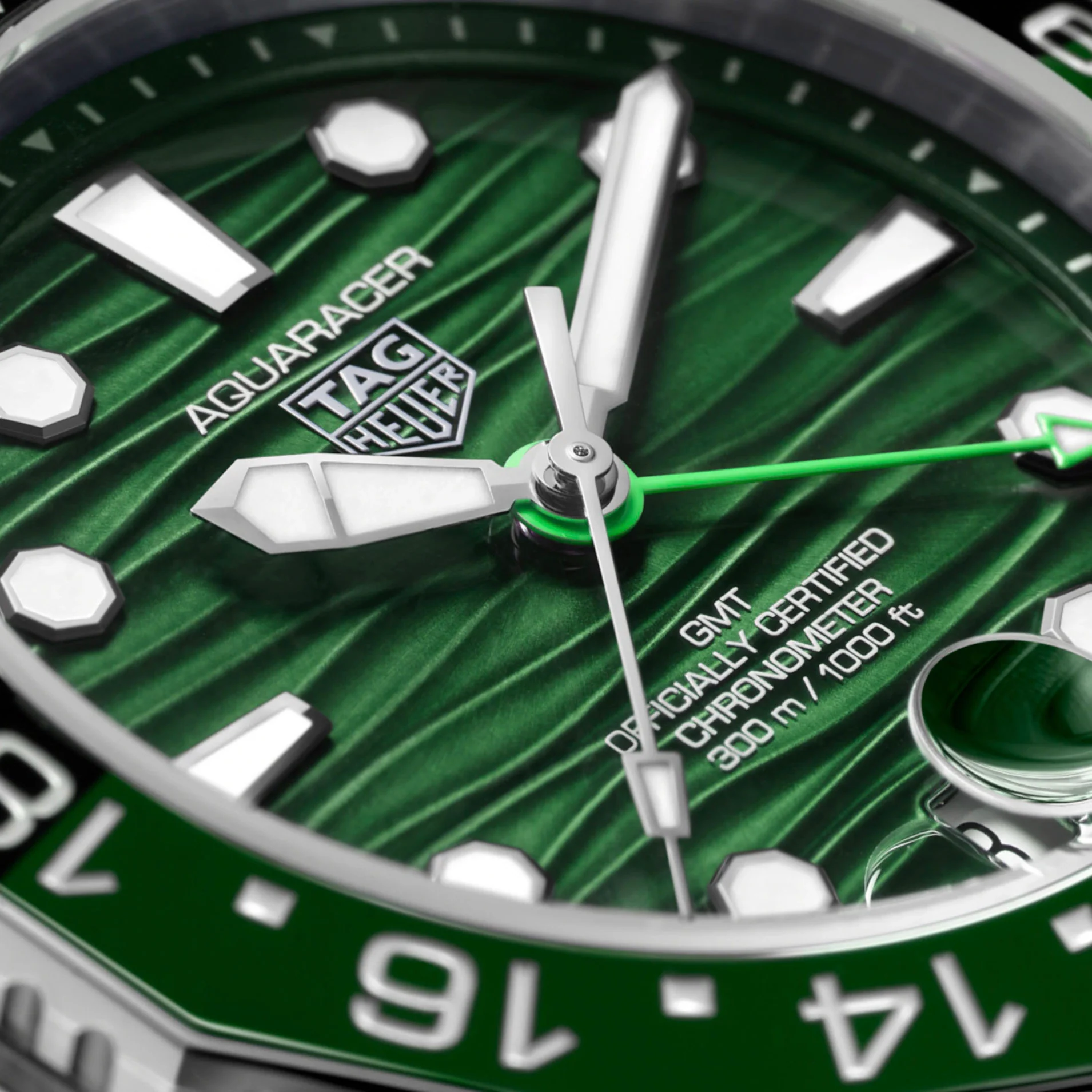 TAG Heuer Aquaracer Professional 300 GMT Men’s Green Automatic Watch - Image 2