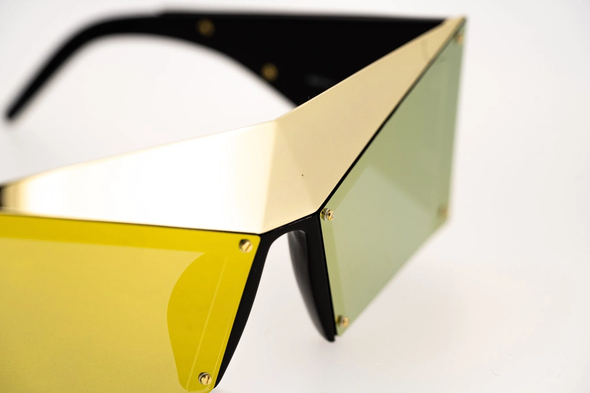 United Nude Sunglasses Special Black and Gold - Image 8