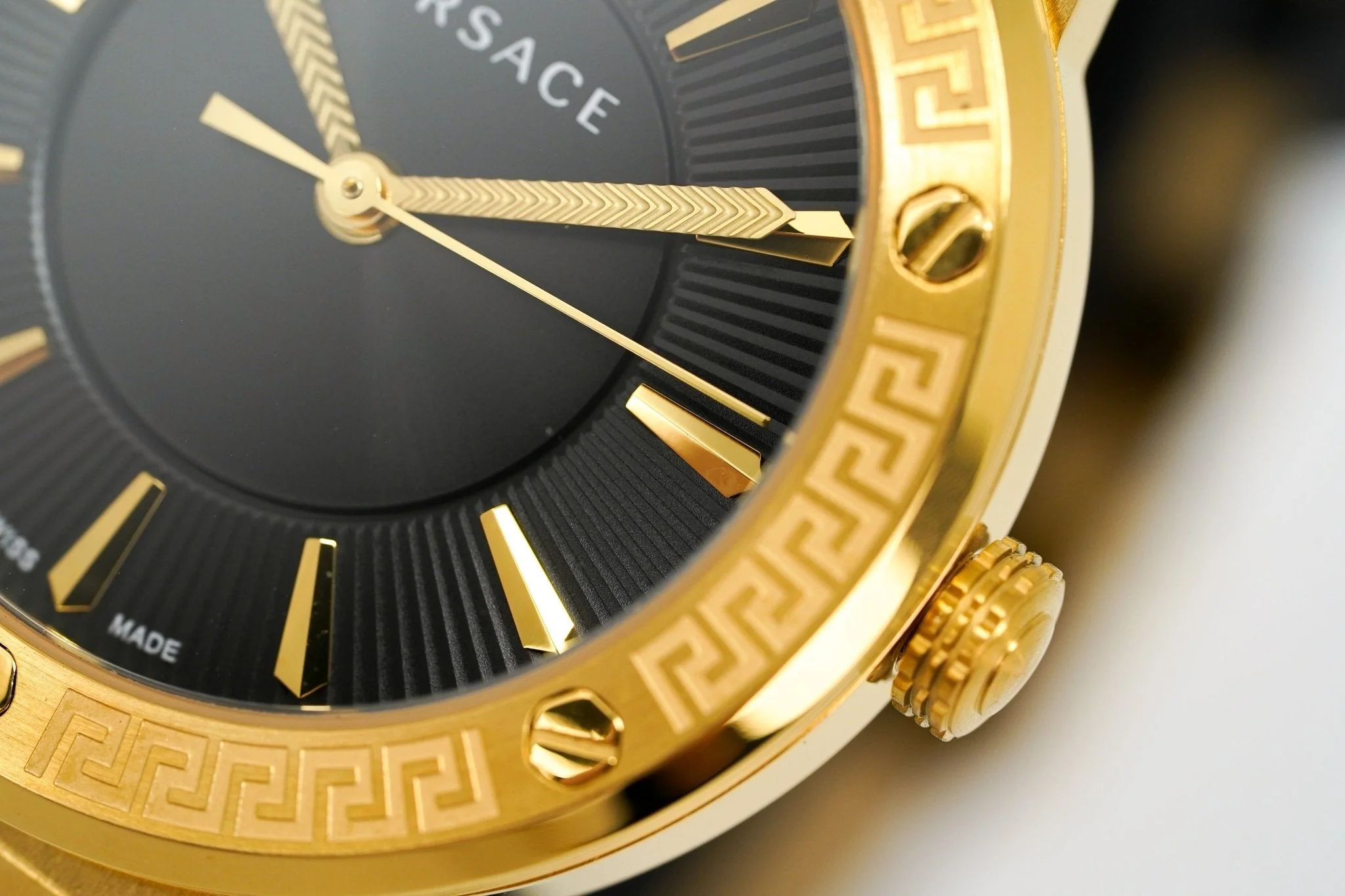 Versace Ladies Watch Greca Logo Gold Black Leather - Image 9