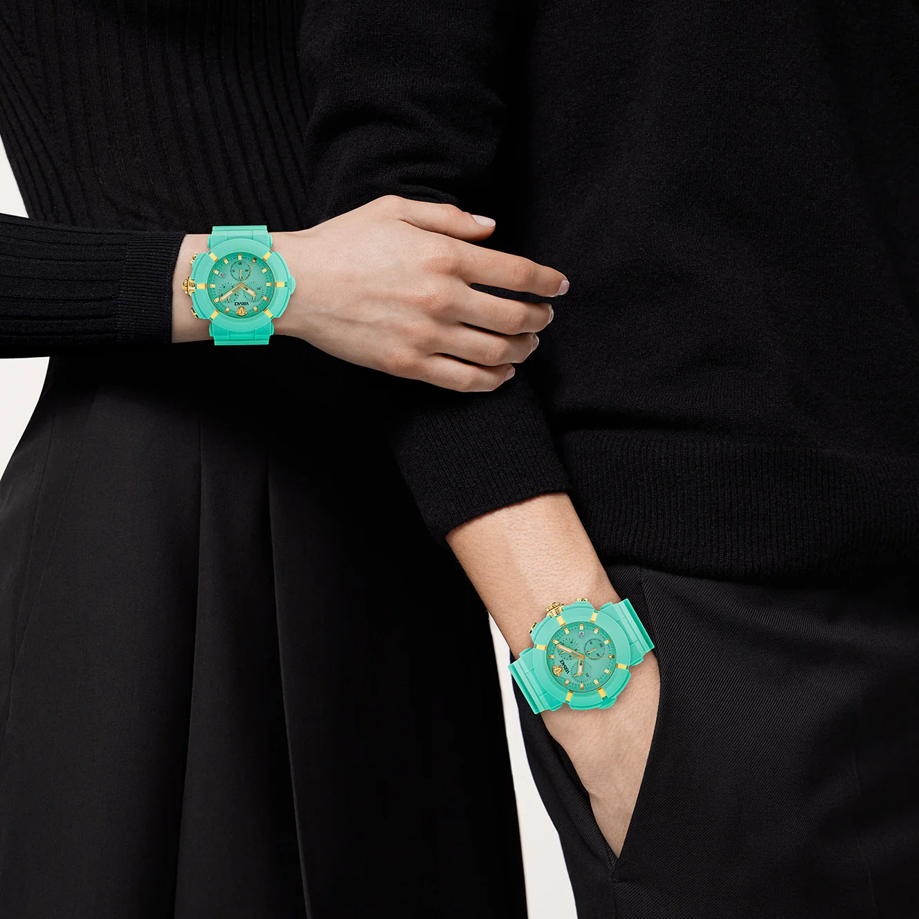 Versace Real Active 45mm Turquoise Unisex Chronograph Watch - Image 4