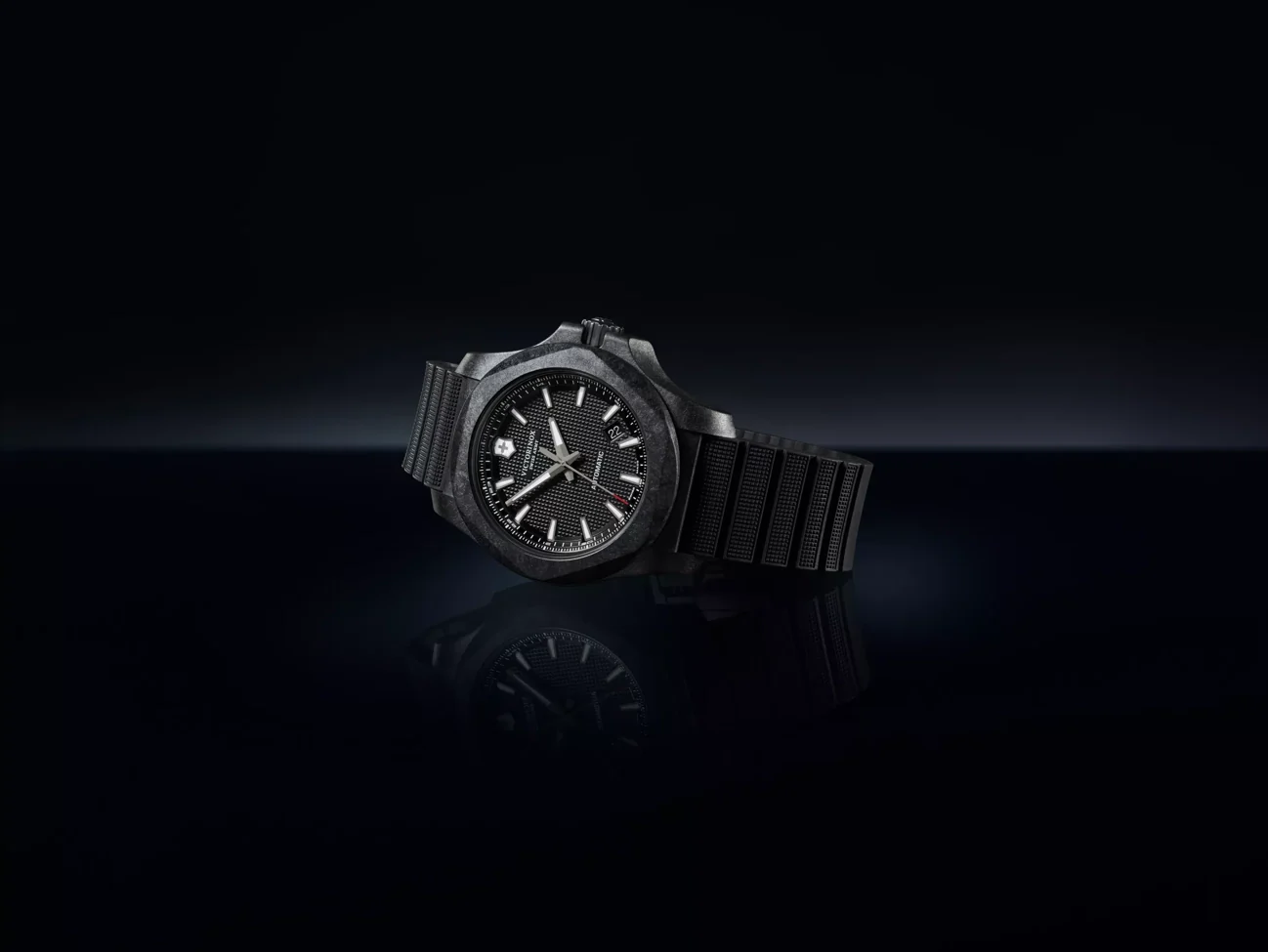 Victorinox I.N.O.X. Carbon Men's Watch Black - Image 6