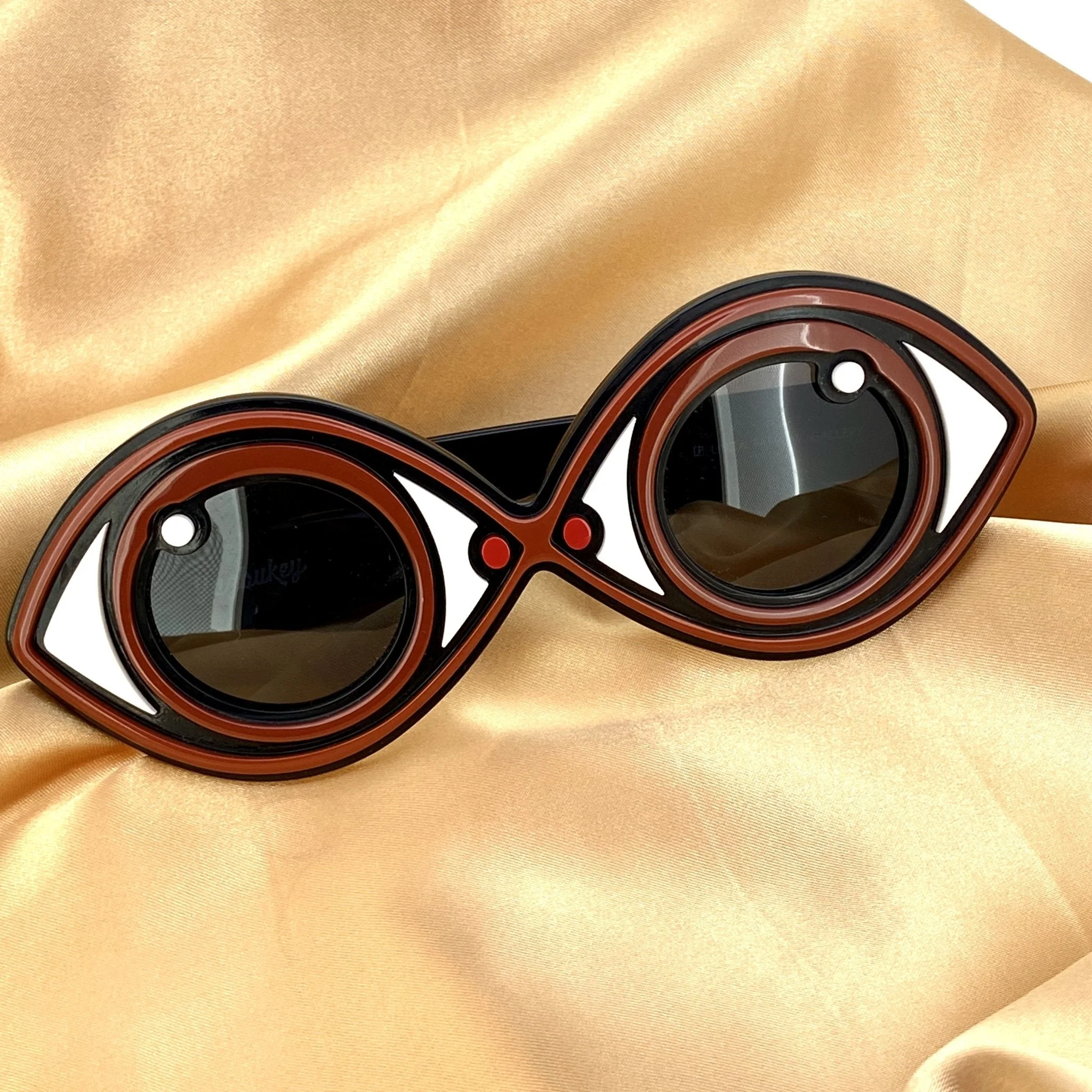 Yaz Bukey Ladies Sunglasses Eye Spy Brown and Grey - Image 13
