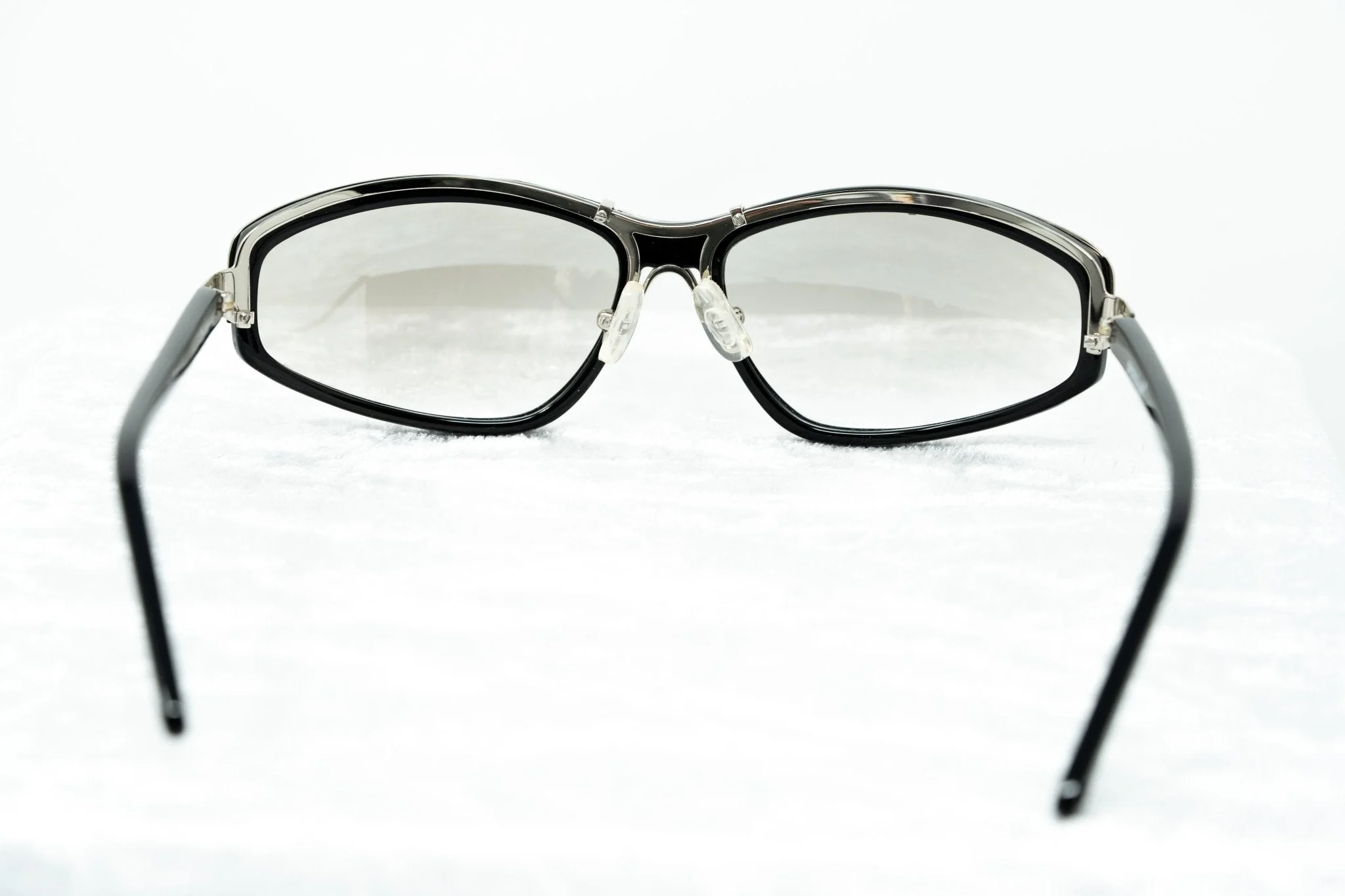 Yohji Yamamoto Sunglasses Rectangular Black and Brown - Image 6