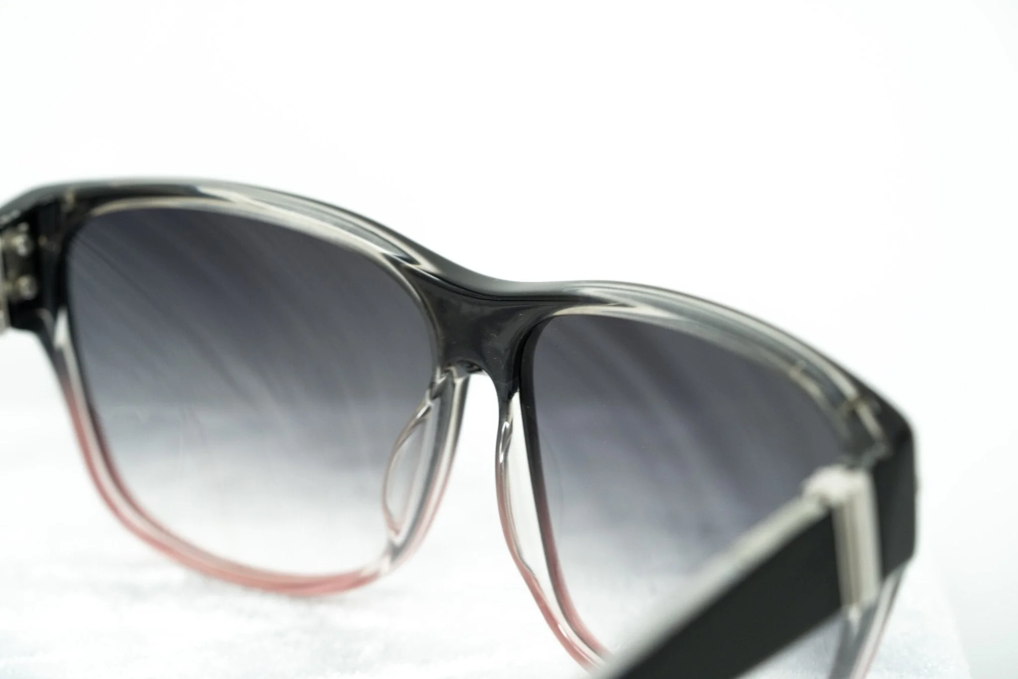 Yohji Yamamoto Sunglasses Square Pink and Grey - Image 6