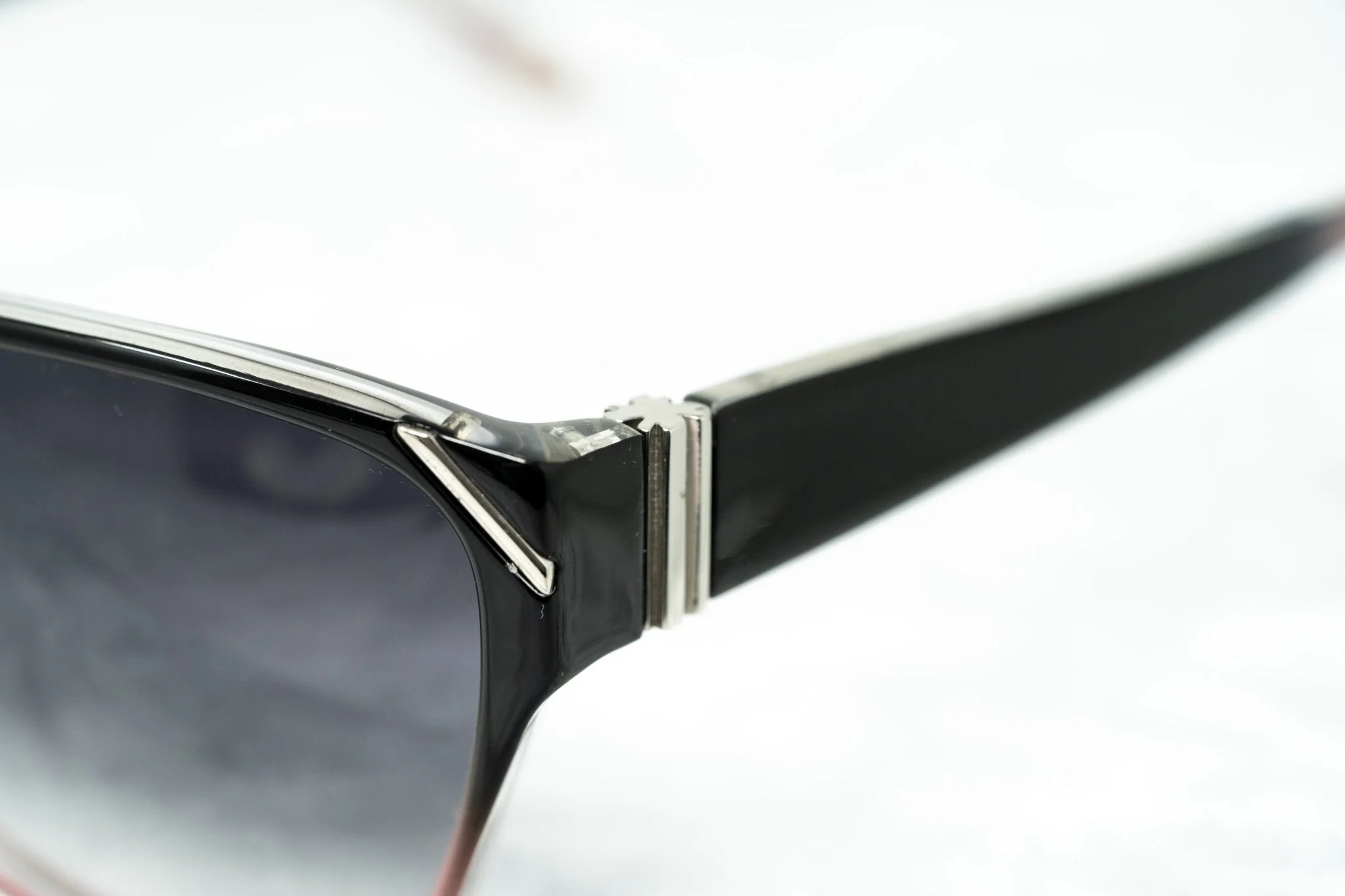 Yohji Yamamoto Sunglasses Square Pink and Grey - Image 8